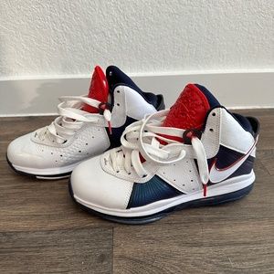 Men’s Lebron 8 sneakers Veterans Day 417098-100 size 8 Like new
